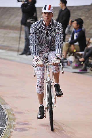 Moncler Gamme Bleu / - 2011